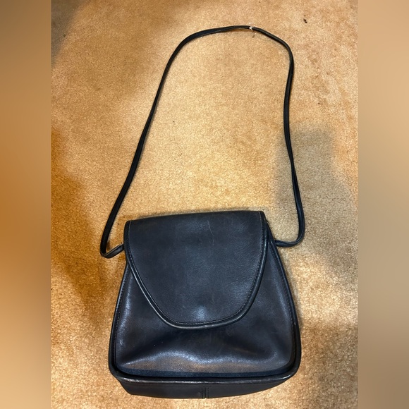 Vintage black coach crossbody bag - Picture 1 of 6